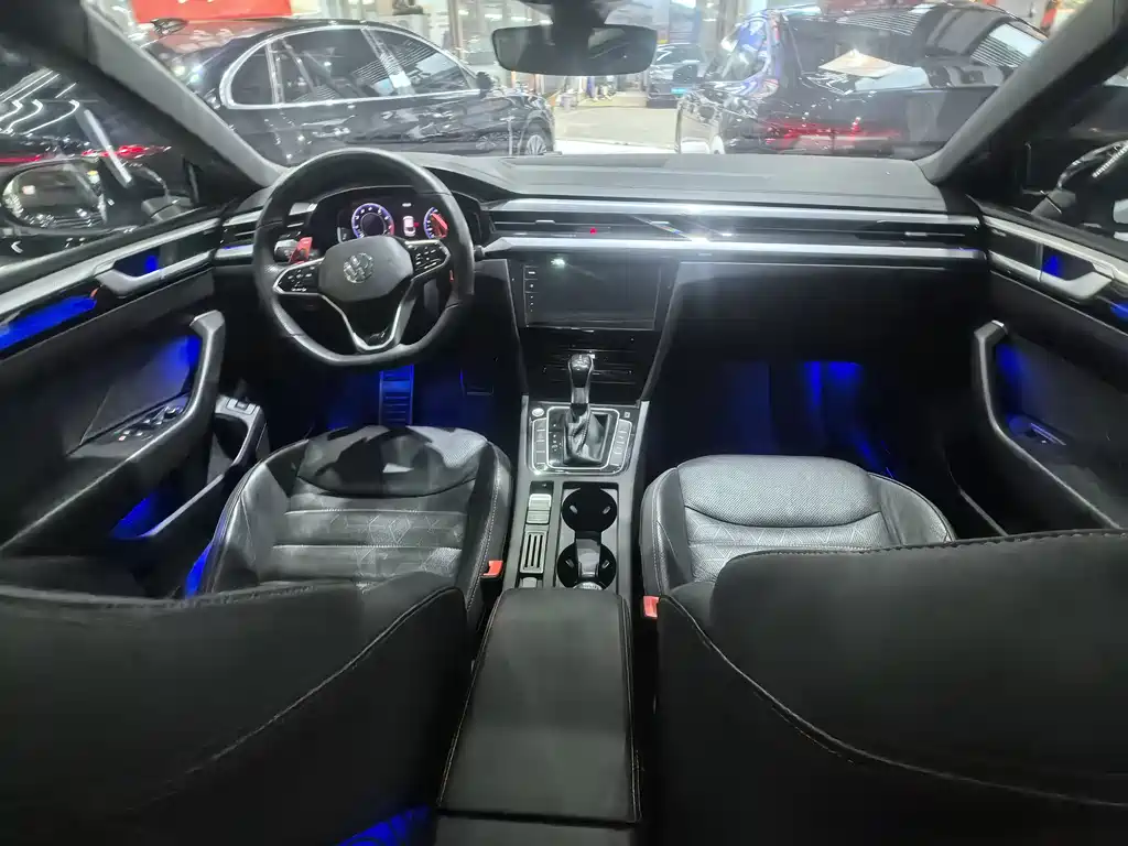 Volkswagen FAW - Passat CC CC 2019 330TSI V