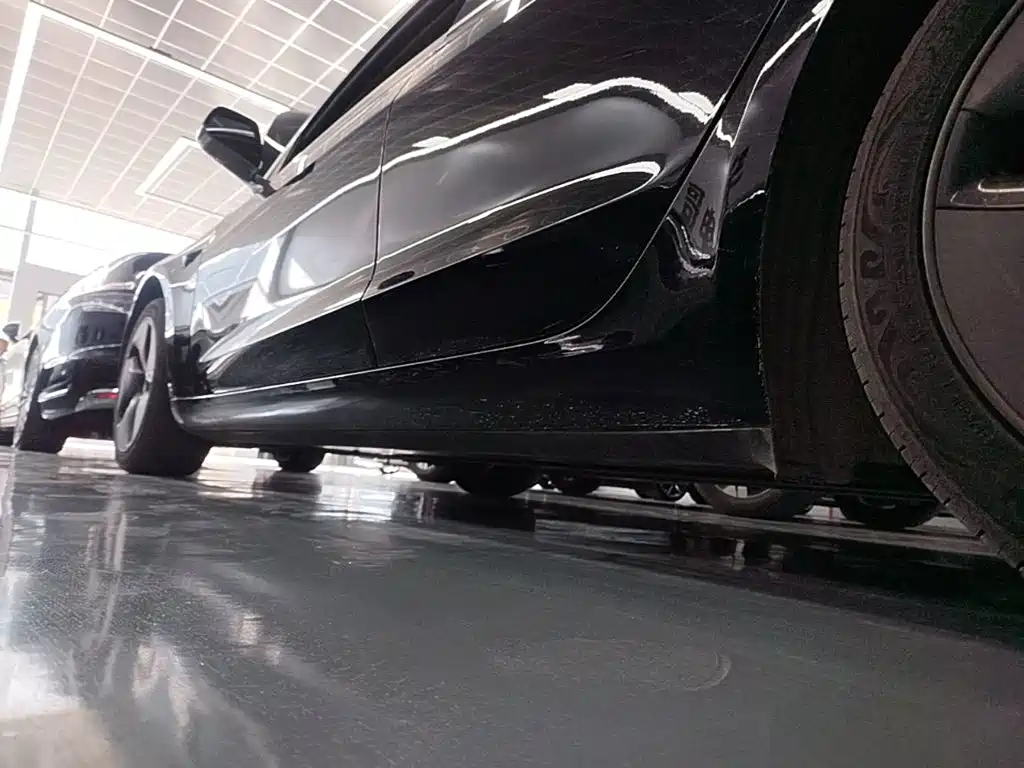 Tesla Model 3 — миниатюра 22