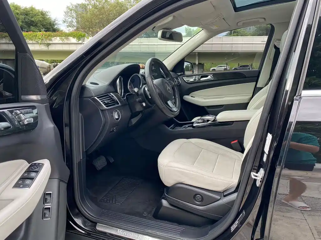 Mercedes-Benz GLS — миниатюра 4