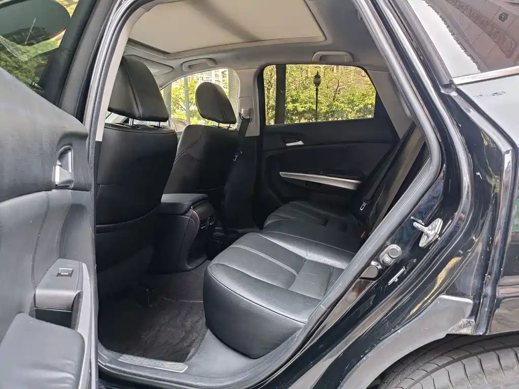 Honda Crosstour — миниатюра 9