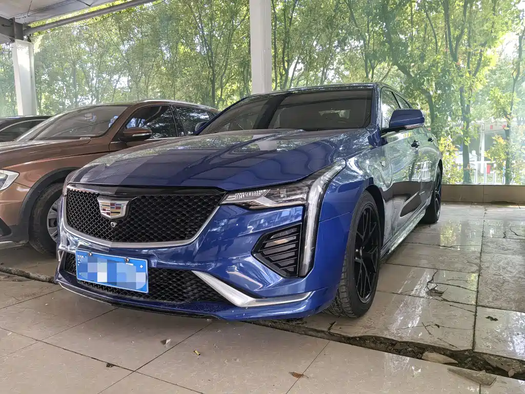 Cadillac CT4 2021