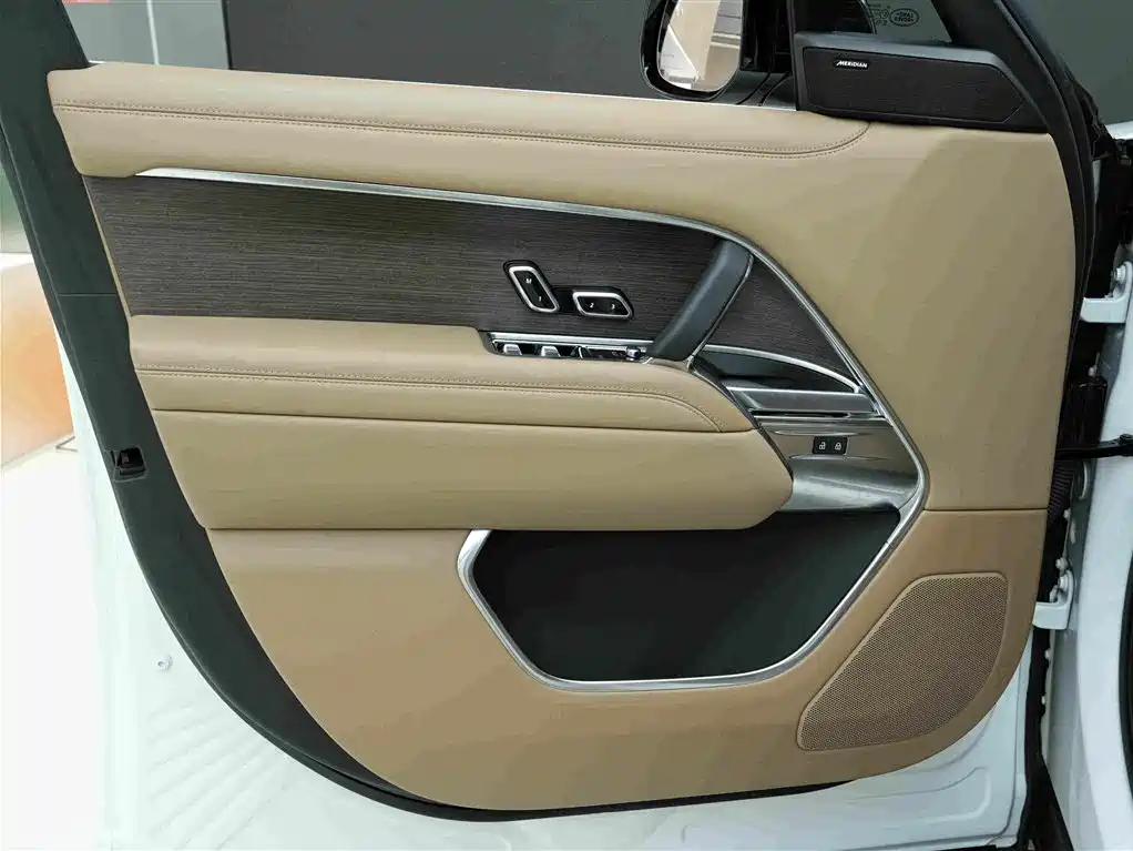 Land Rover Range Rover — миниатюра 14
