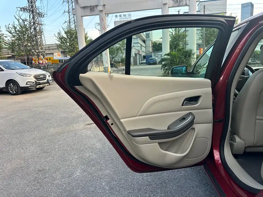 Chevrolet Malibu — миниатюра 10