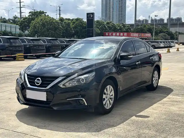 NISSAN TEANA