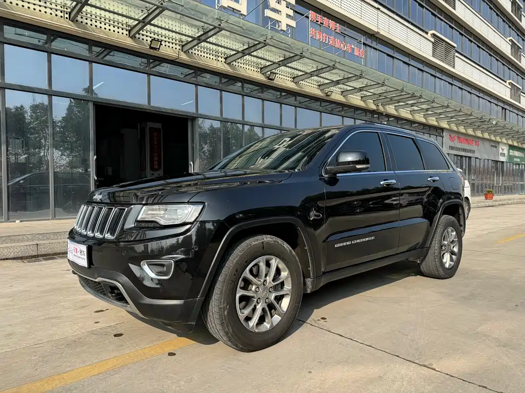 Jeep Grand Cherokee (Import) 2016