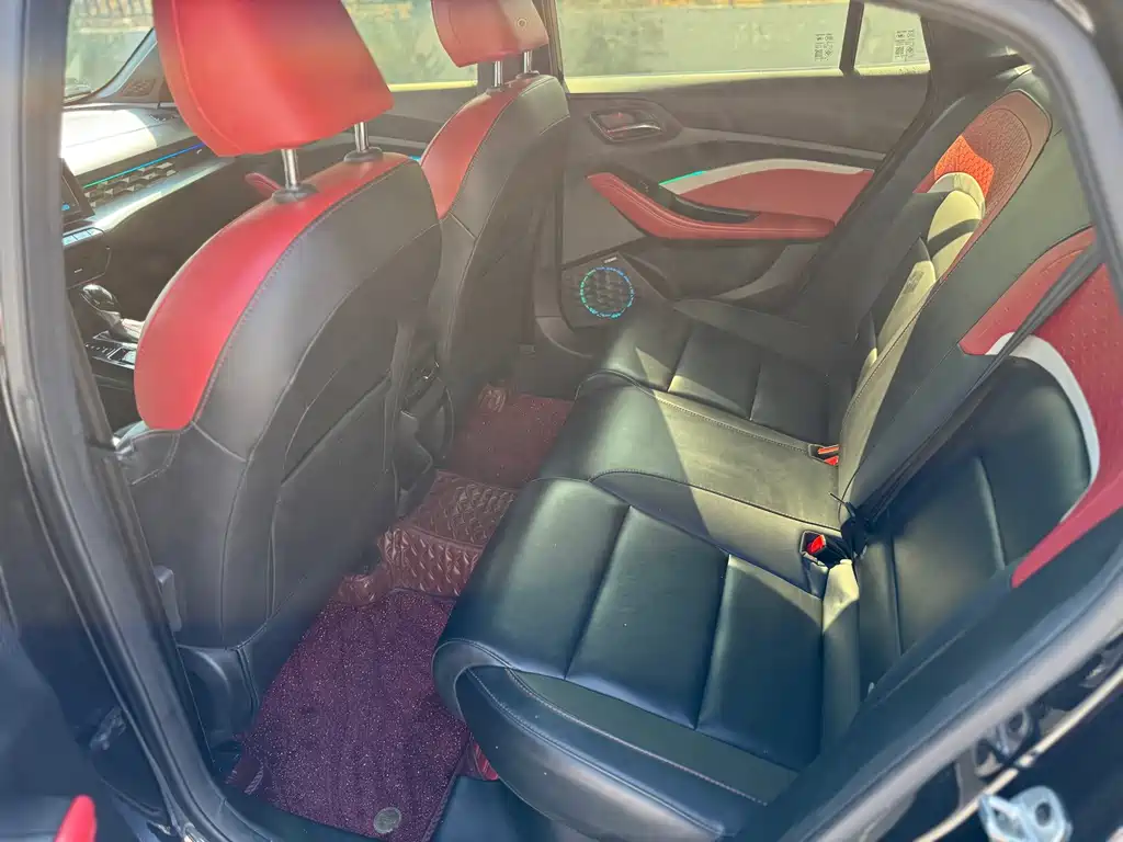 MG MG5 — миниатюра 8