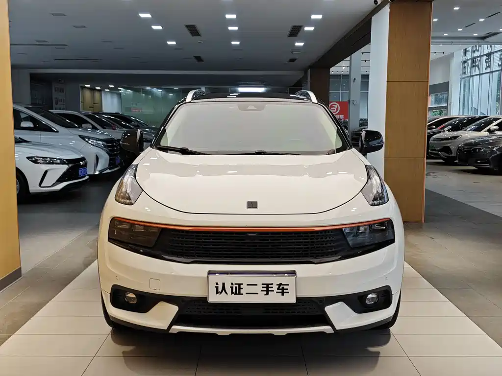 Lynk & Co 01 2017 2.0T Pro