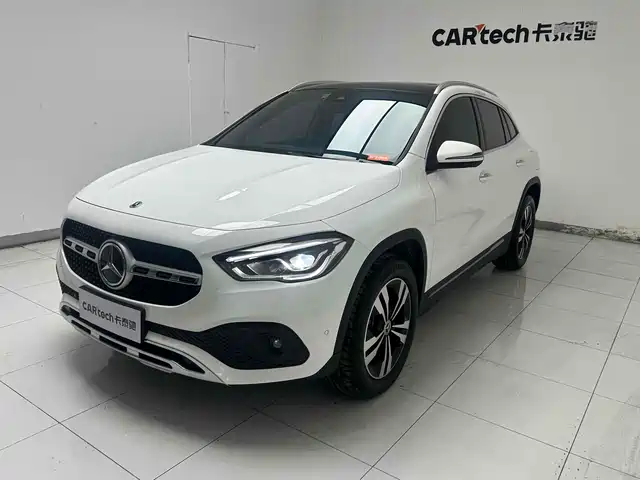 MERCEDES-BENZ  GLA 2023