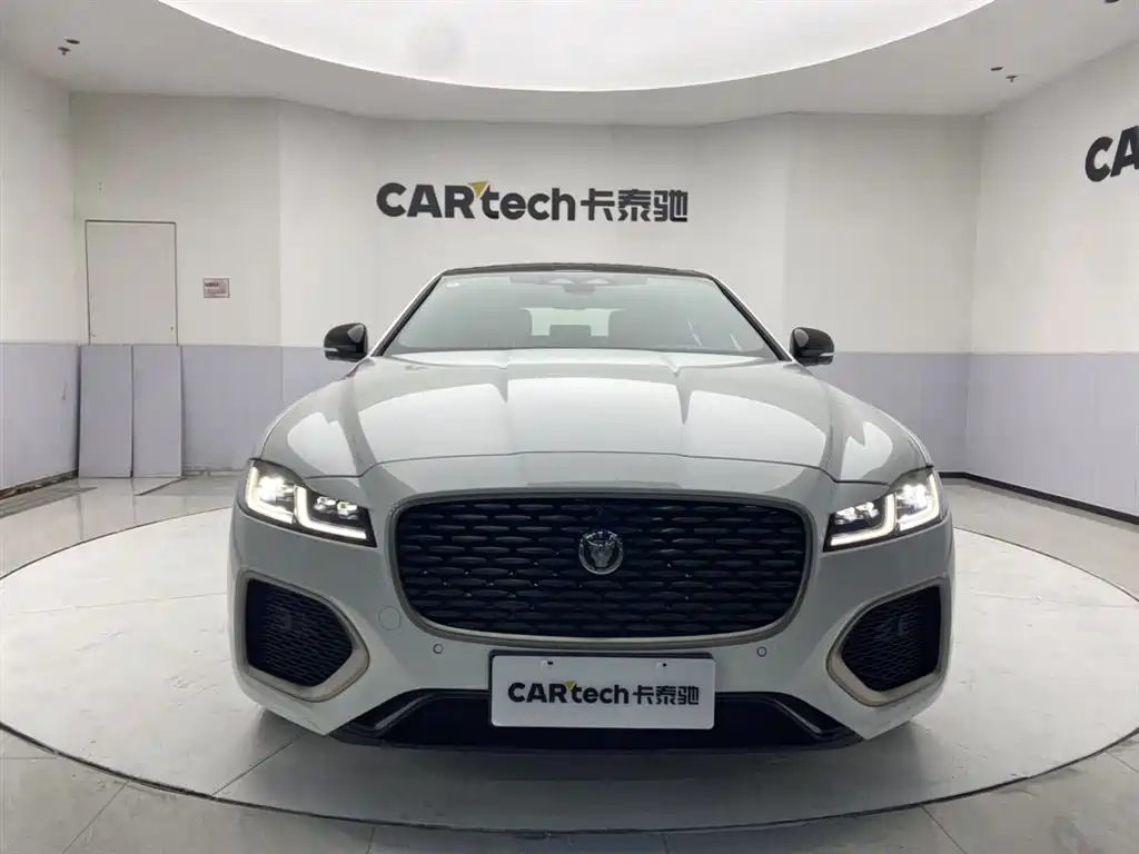Jaguar XFL 2024 2.0T P300 Flagship Sport