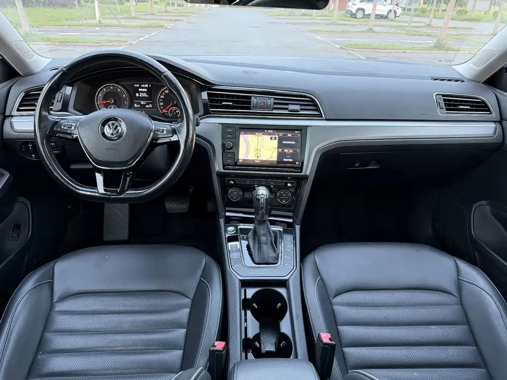 Volkswagen Lamando — миниатюра 5