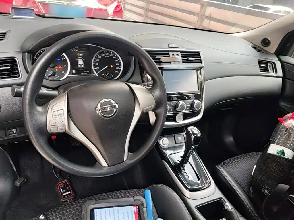 Nissan Tiida — миниатюра 10
