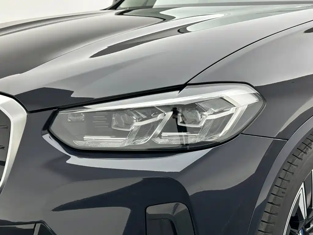 BMW iX3 — миниатюра 23
