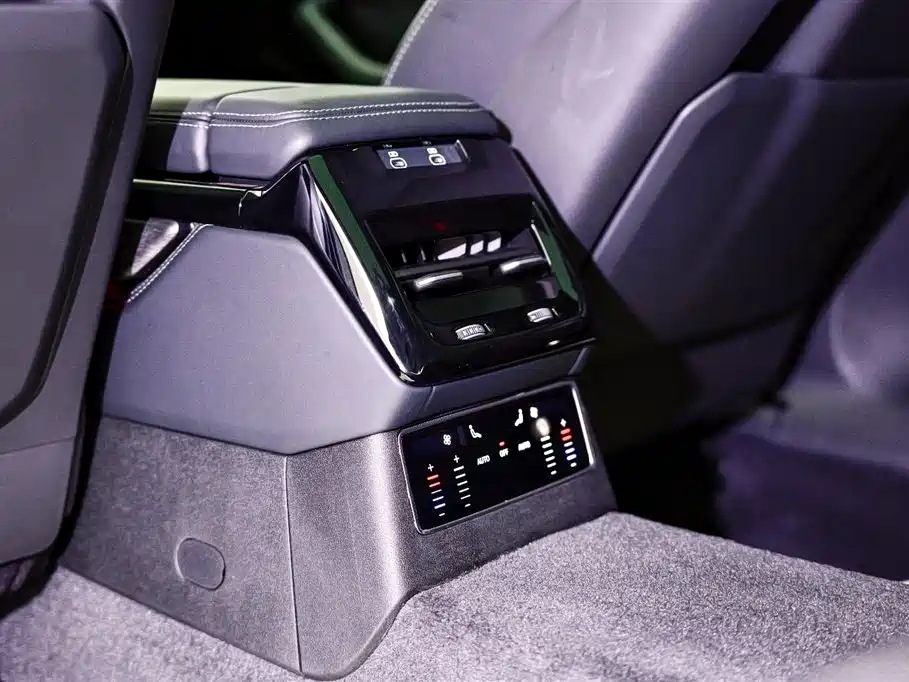 Audi A6L — миниатюра 8