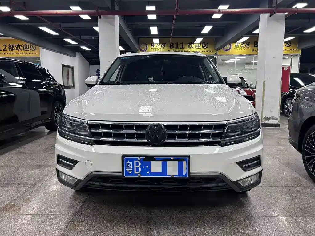 Volkswagen Tiguan L — миниатюра 2