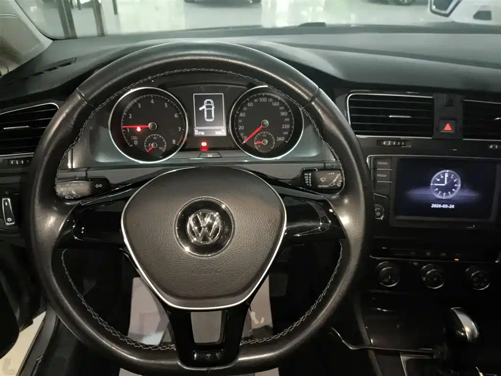 Volkswagen Golf 2017 1.6L AT Comfort