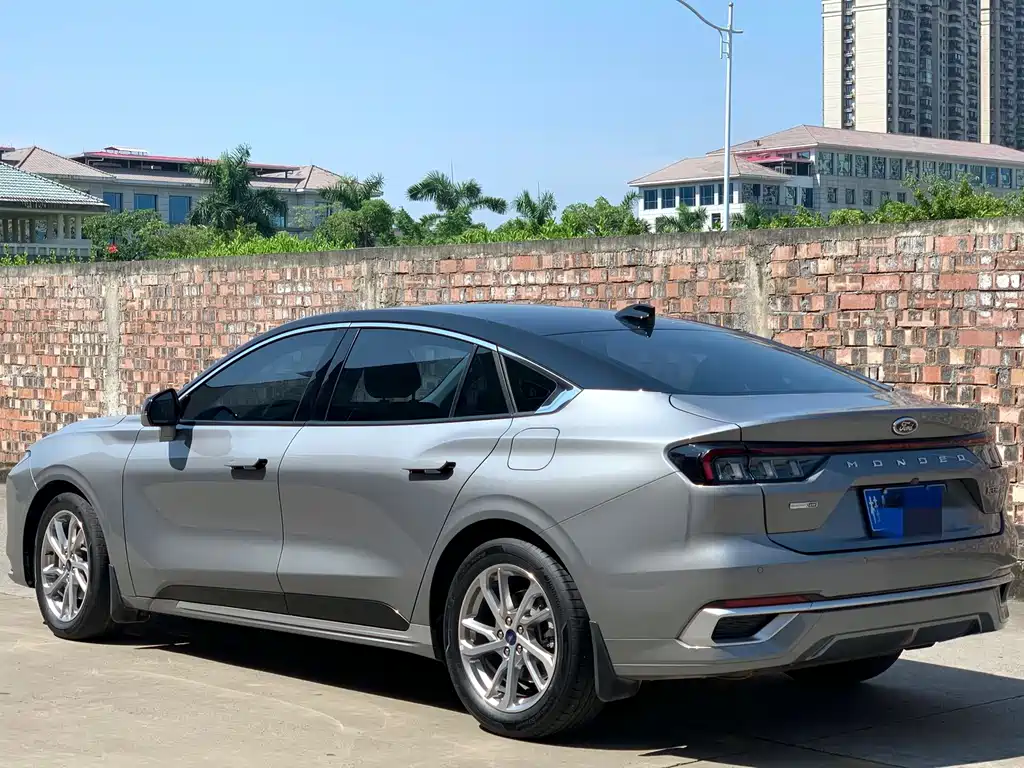 Ford Mondeo — миниатюра 4