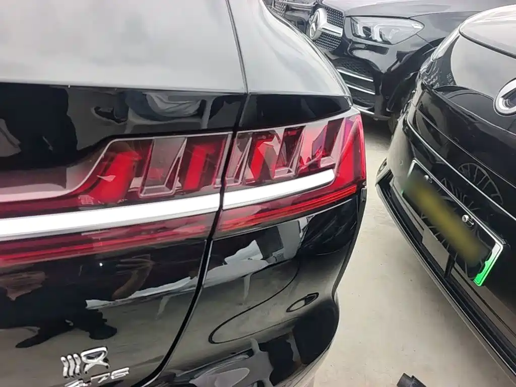BYD Han — миниатюра 8