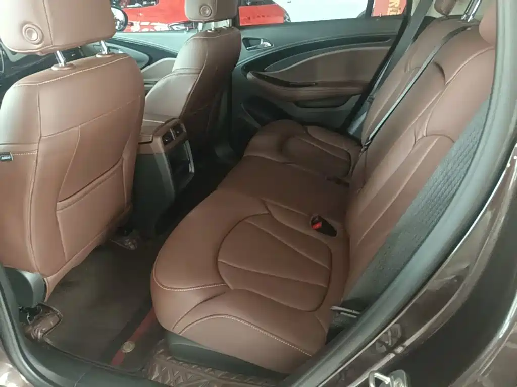 Buick Envision Plus — миниатюра 17