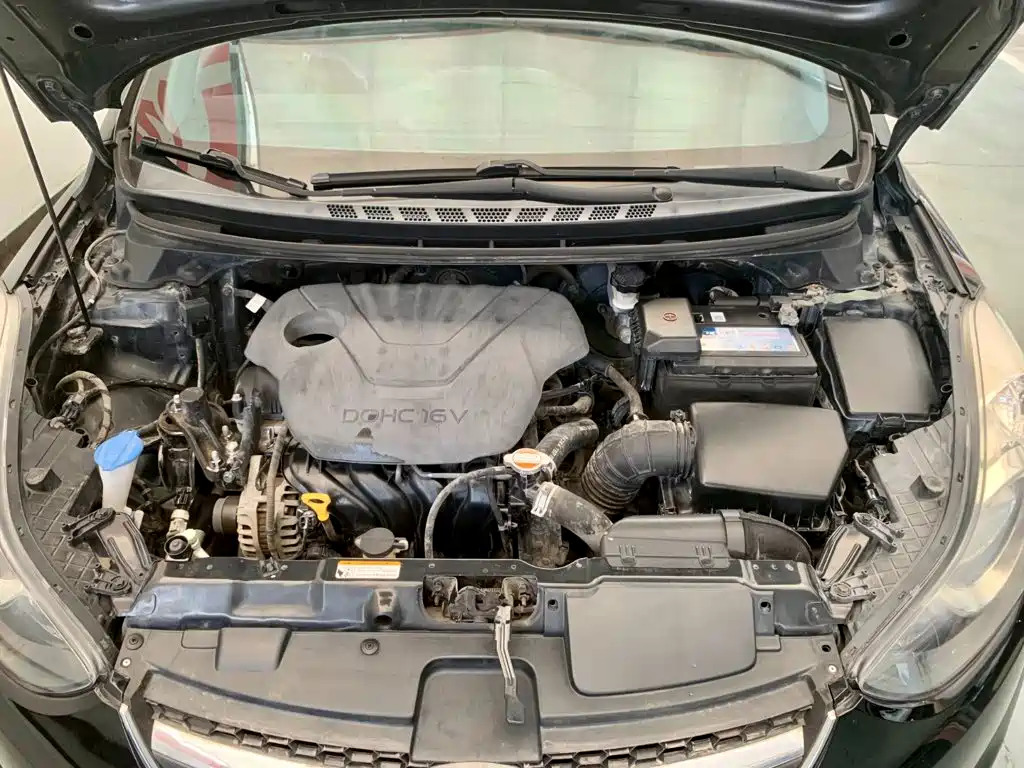 Hyundai Elantra Langdong — миниатюра 17