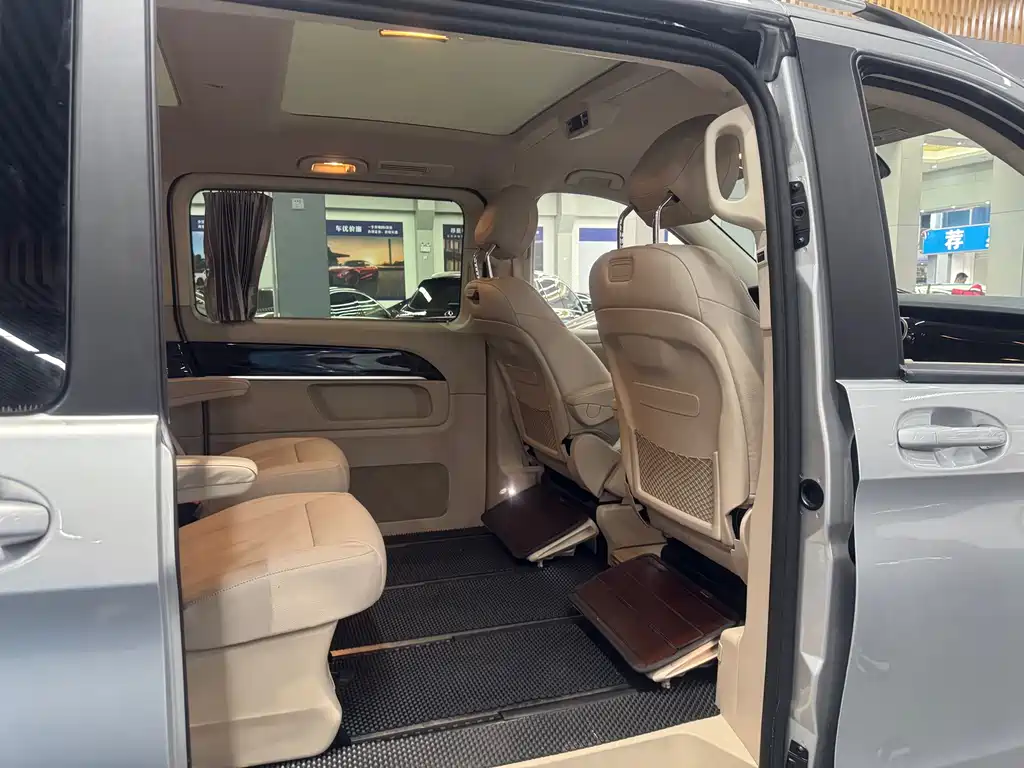 MERCEDES-BENZ V CLASS