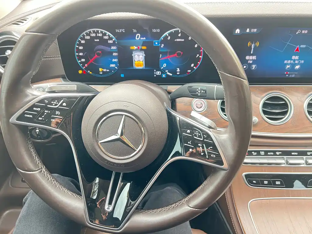 MERCEDES-BENZ E CLASS