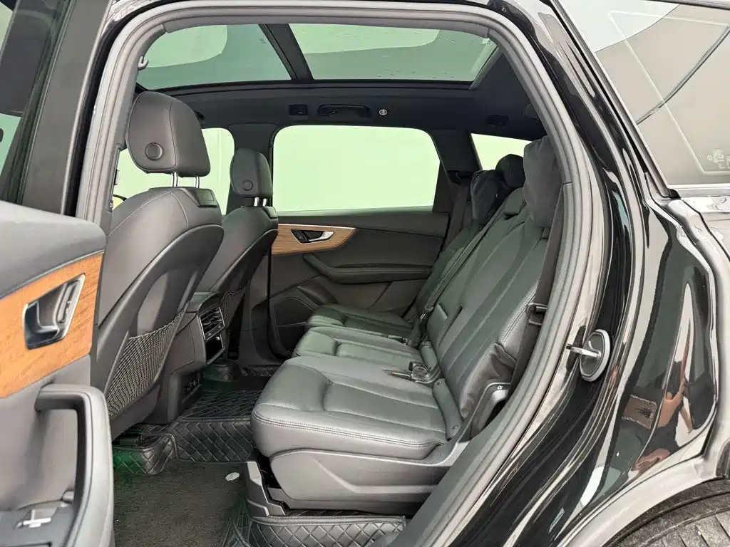 Audi Q7 — миниатюра 16