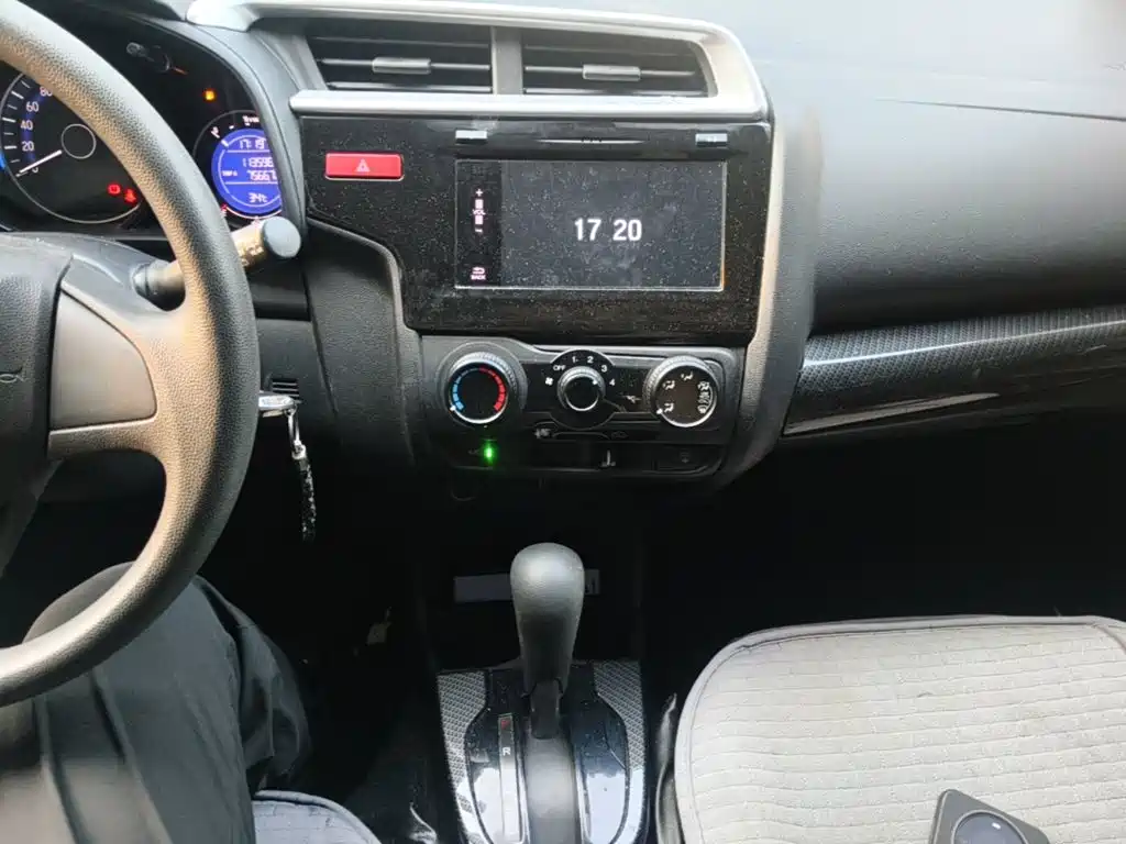 Honda Fit — миниатюра 13