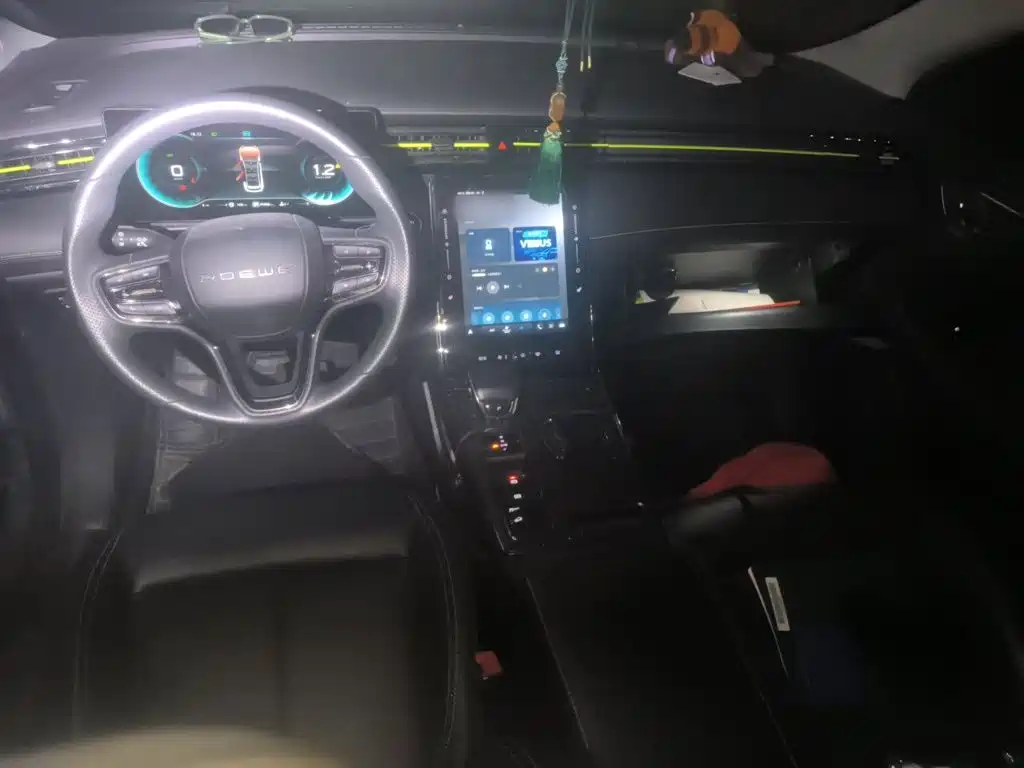 Roewe RX5 — миниатюра 5