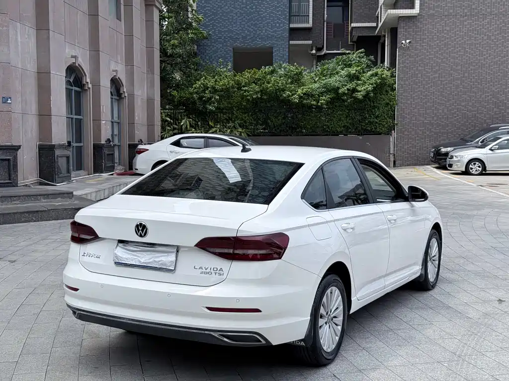 Volkswagen Lavida — миниатюра 9