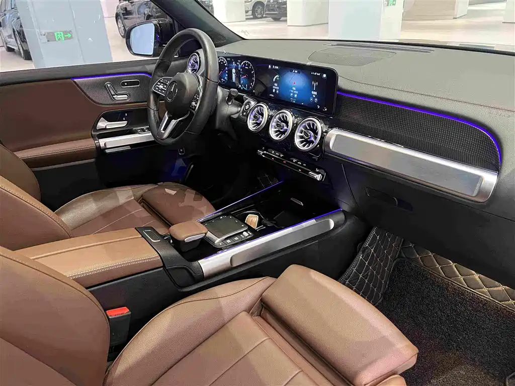 Mercedes-Benz GLB — миниатюра 27