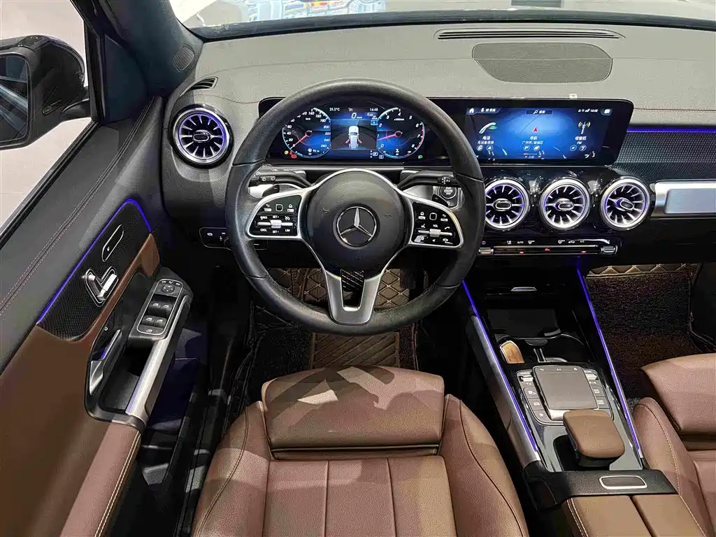 Mercedes-Benz GLB — миниатюра 33
