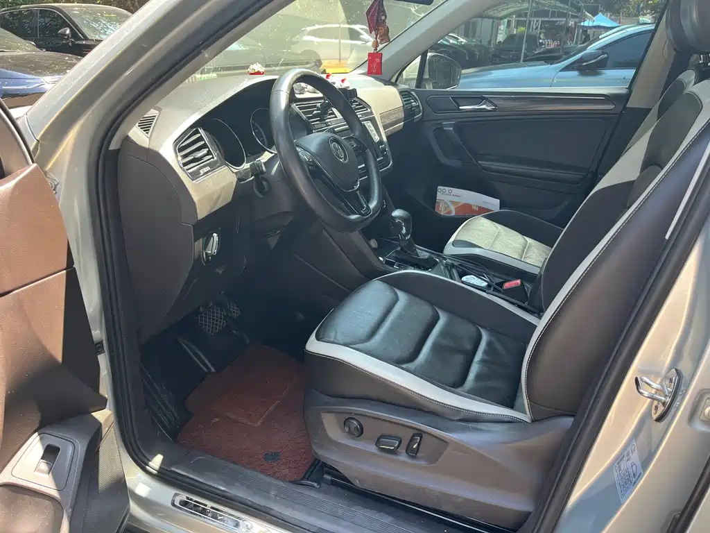 Volkswagen Tiguan L — миниатюра 2