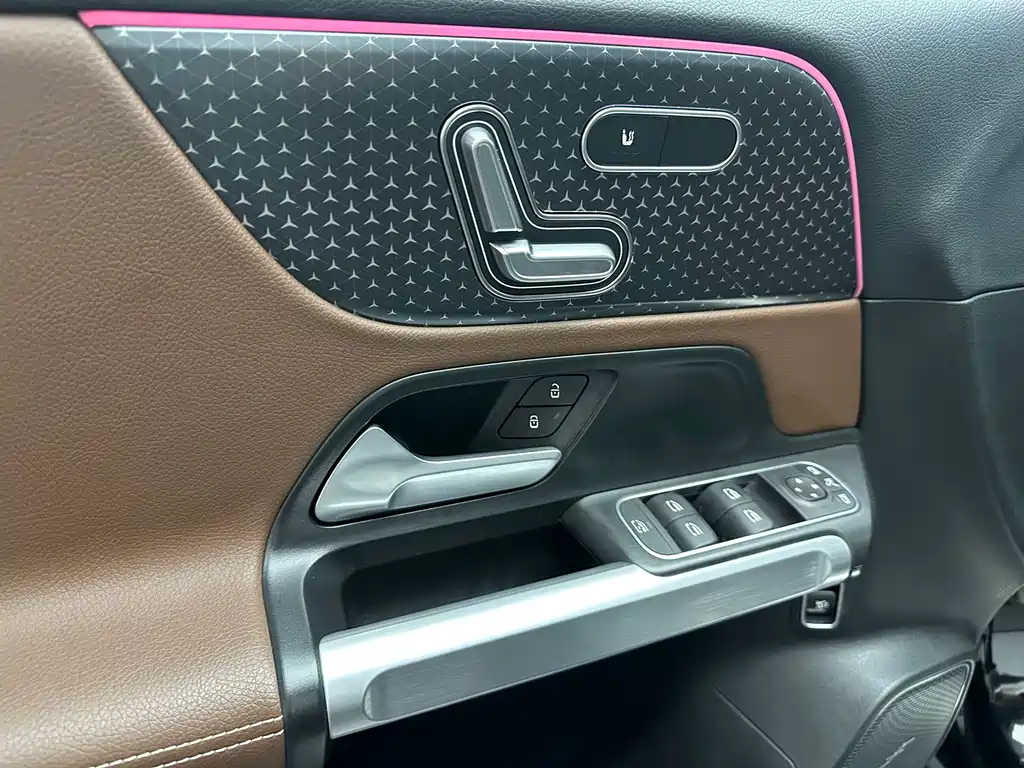Mercedes-Benz EQB — миниатюра 16