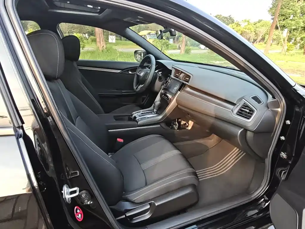 Honda Civic — миниатюра 17