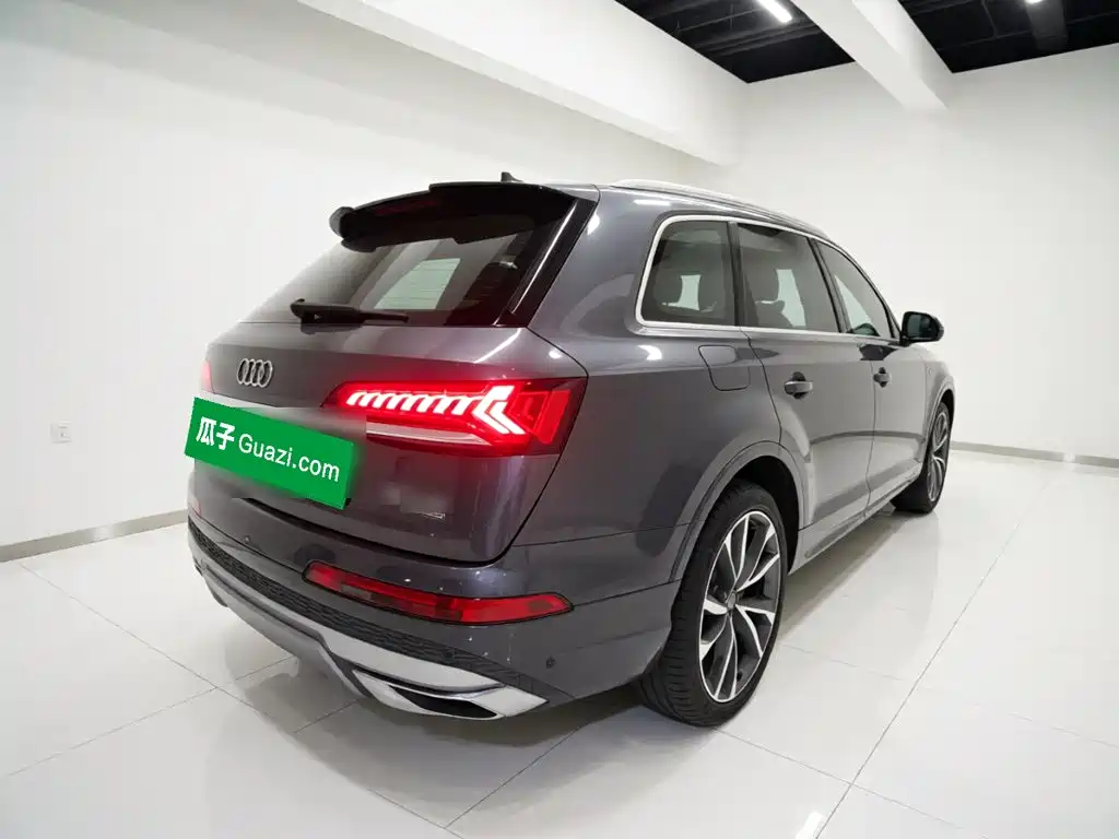 Audi Q7 — миниатюра 6