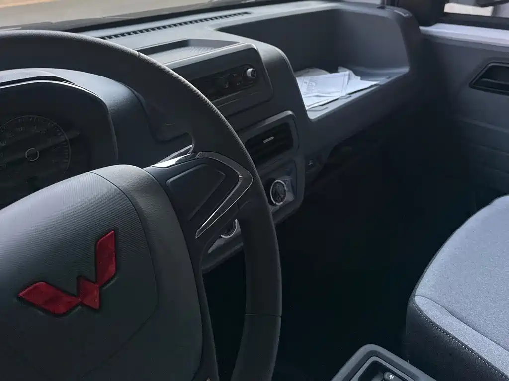 Wuling Yangguang — миниатюра 10