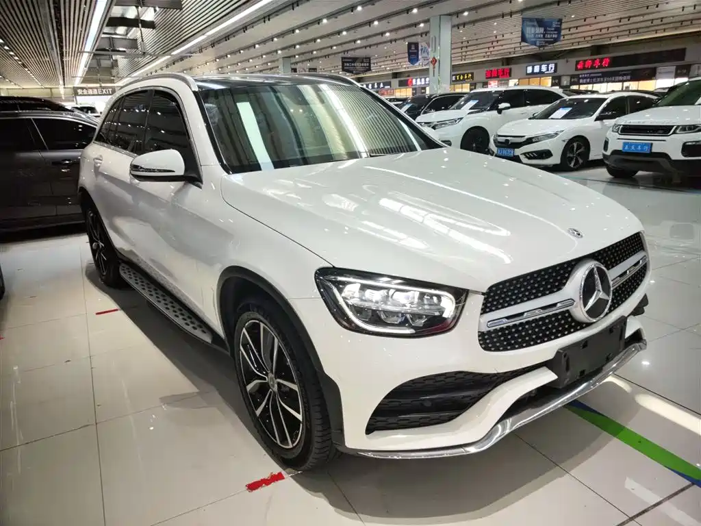 MERCEDES-BENZ GLC