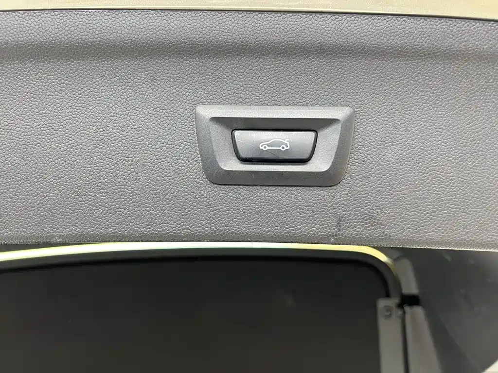 BMW iX M60 — миниатюра 29