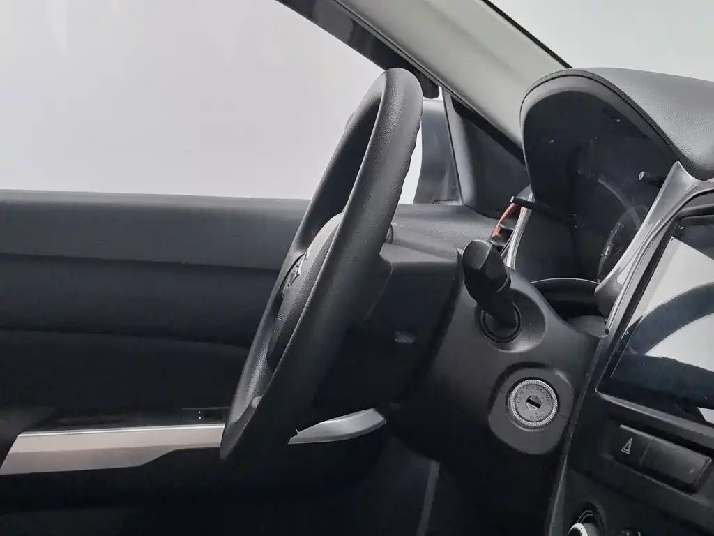 Suzuki Vitara — миниатюра 22