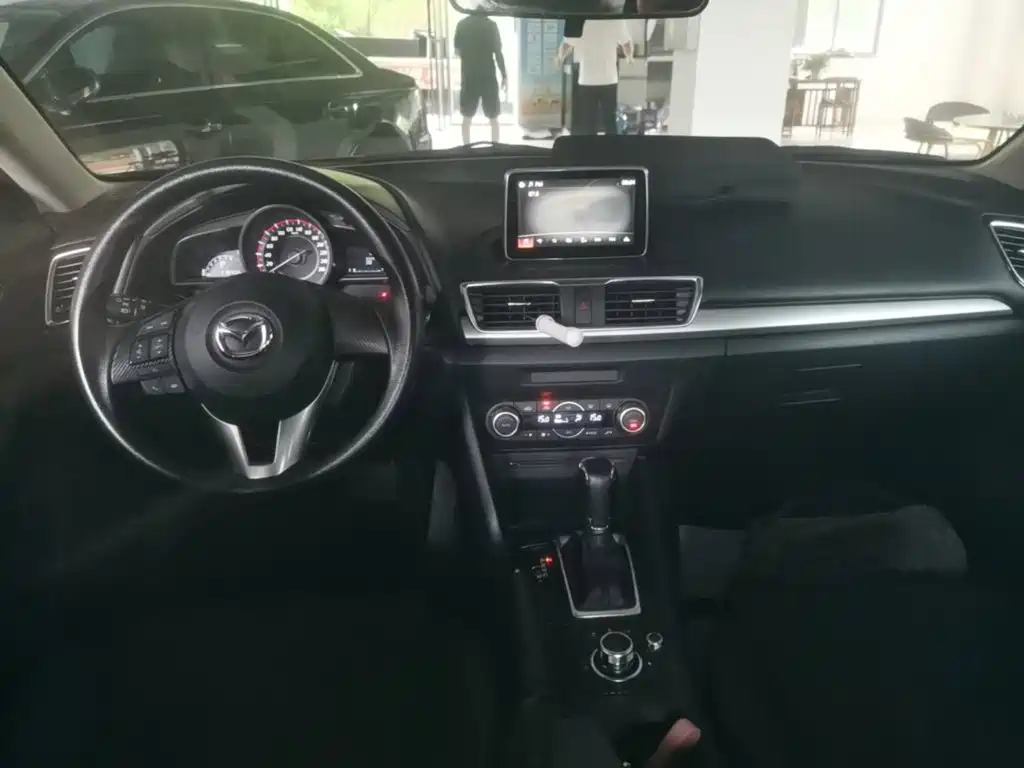 Mazda 3 Axela — миниатюра 10