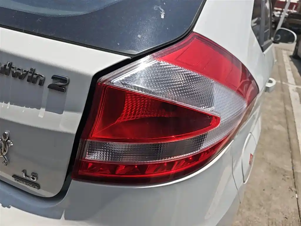 Chery Fulwin 2 2 2015 1.5L MT