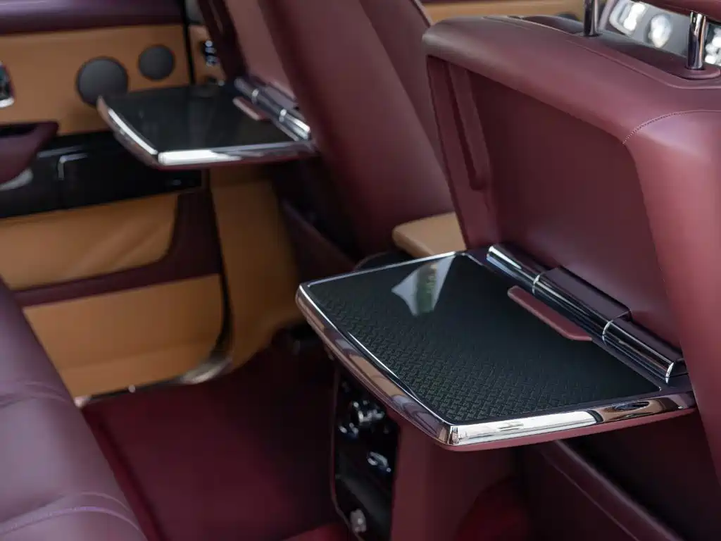 Rolls-Royce Cullinan — миниатюра 24