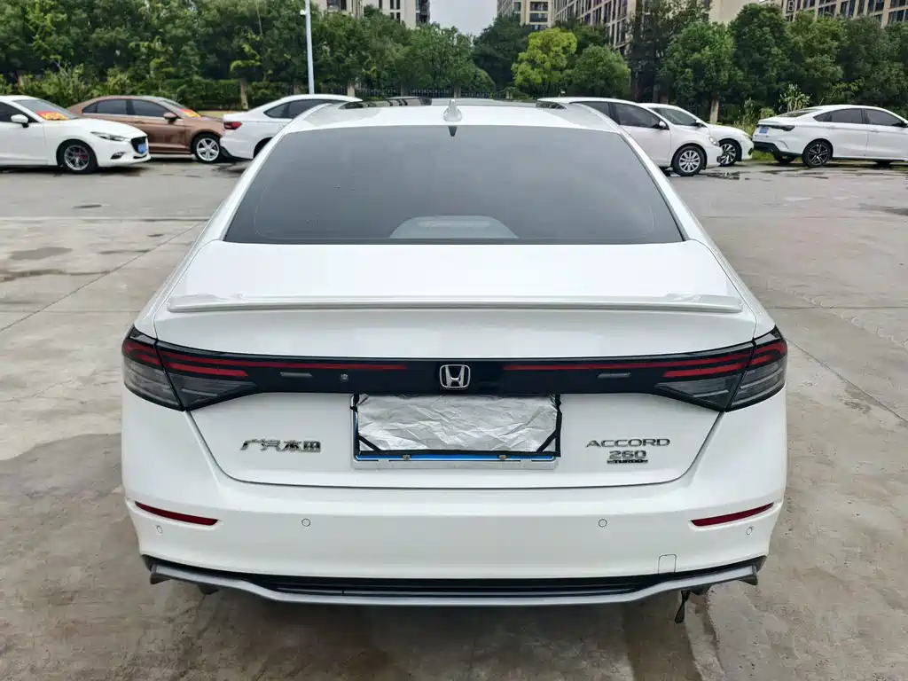 Honda Accord — миниатюра 4