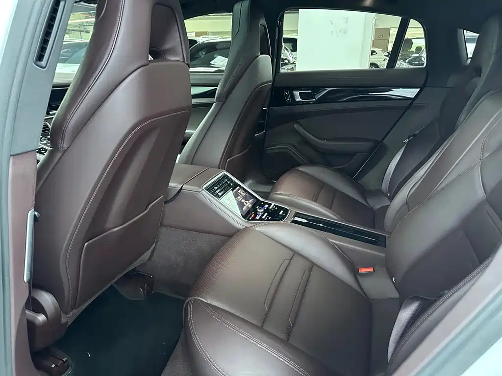 Porsche Panamera — миниатюра 12