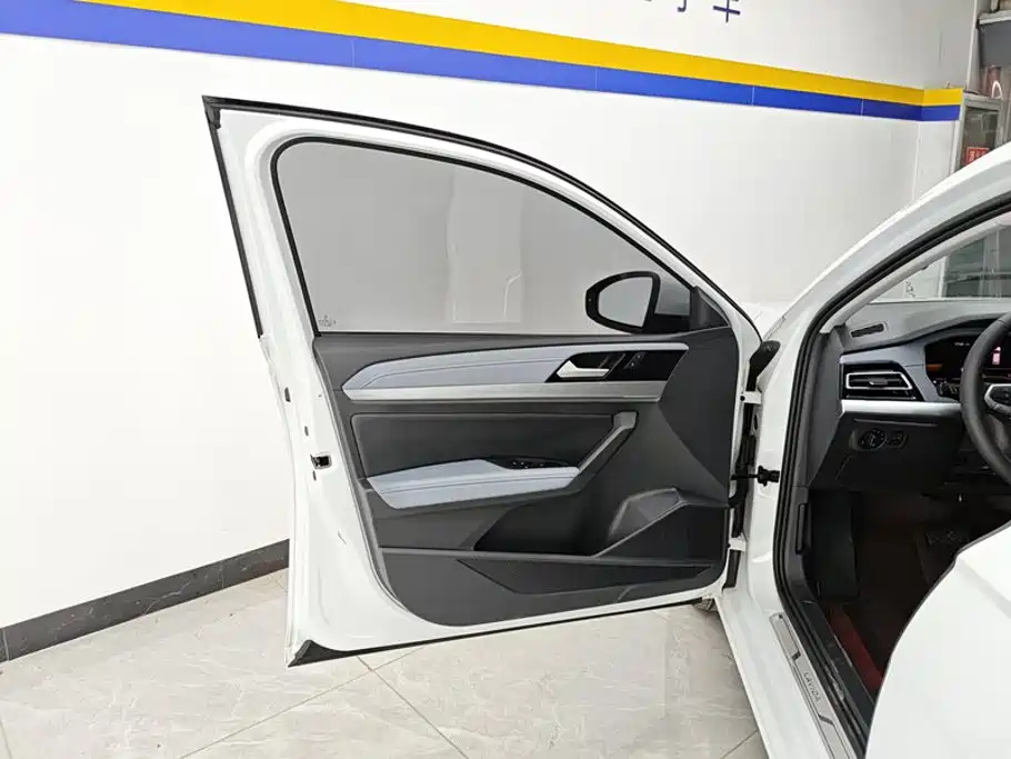 Volkswagen Lavida — миниатюра 7