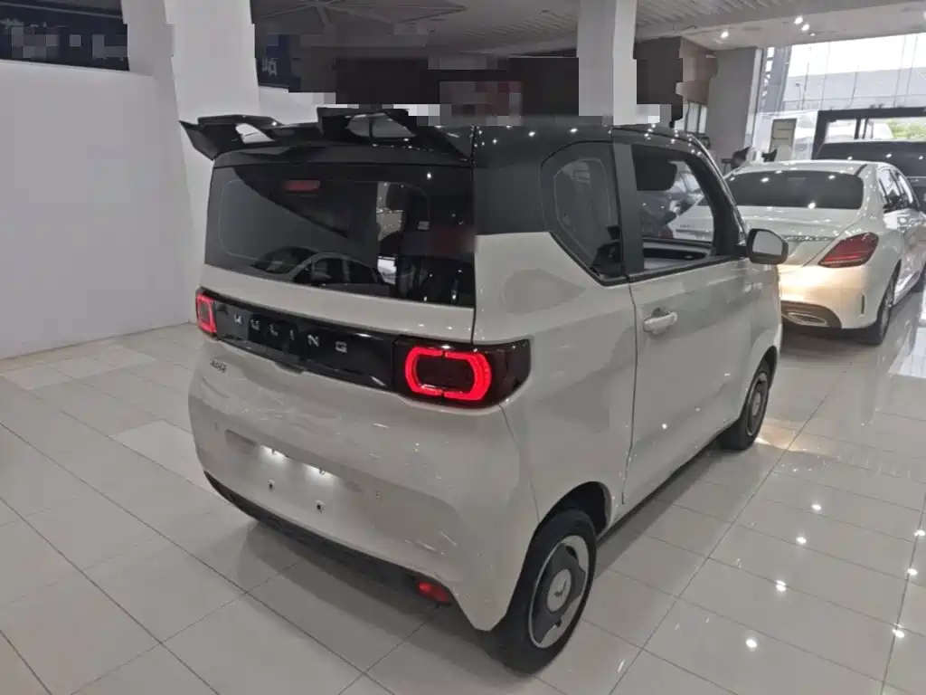Wuling MINIEV — миниатюра 7