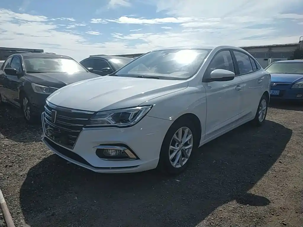 Roewe i5