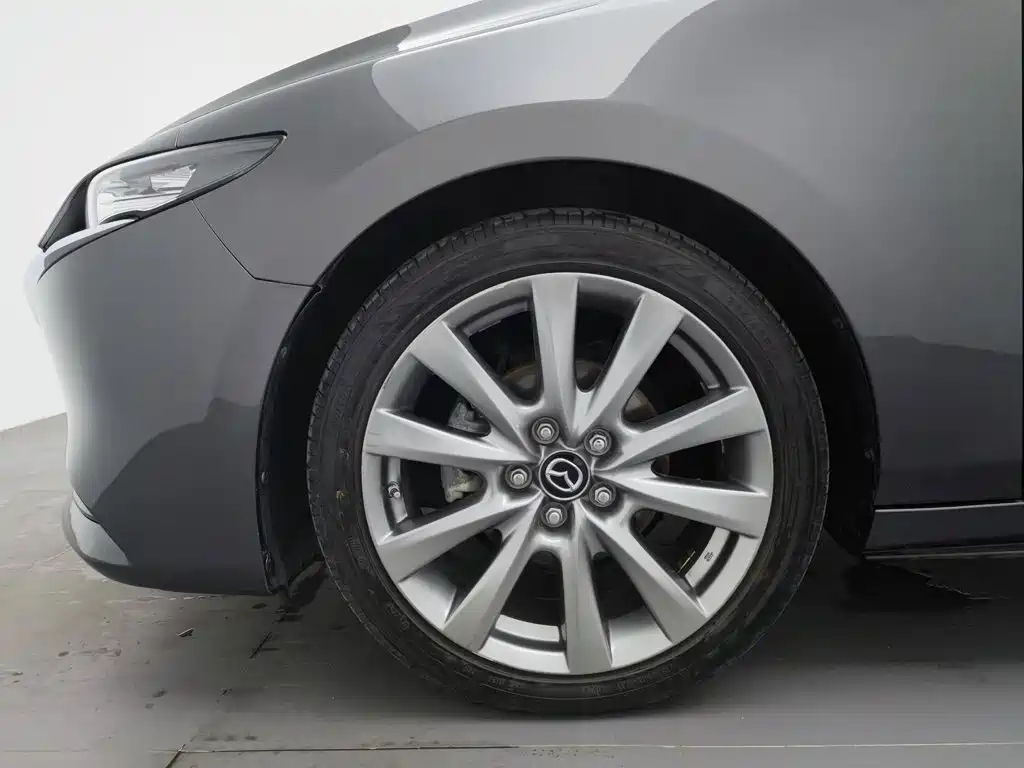 Mazda 3 Axela — миниатюра 17