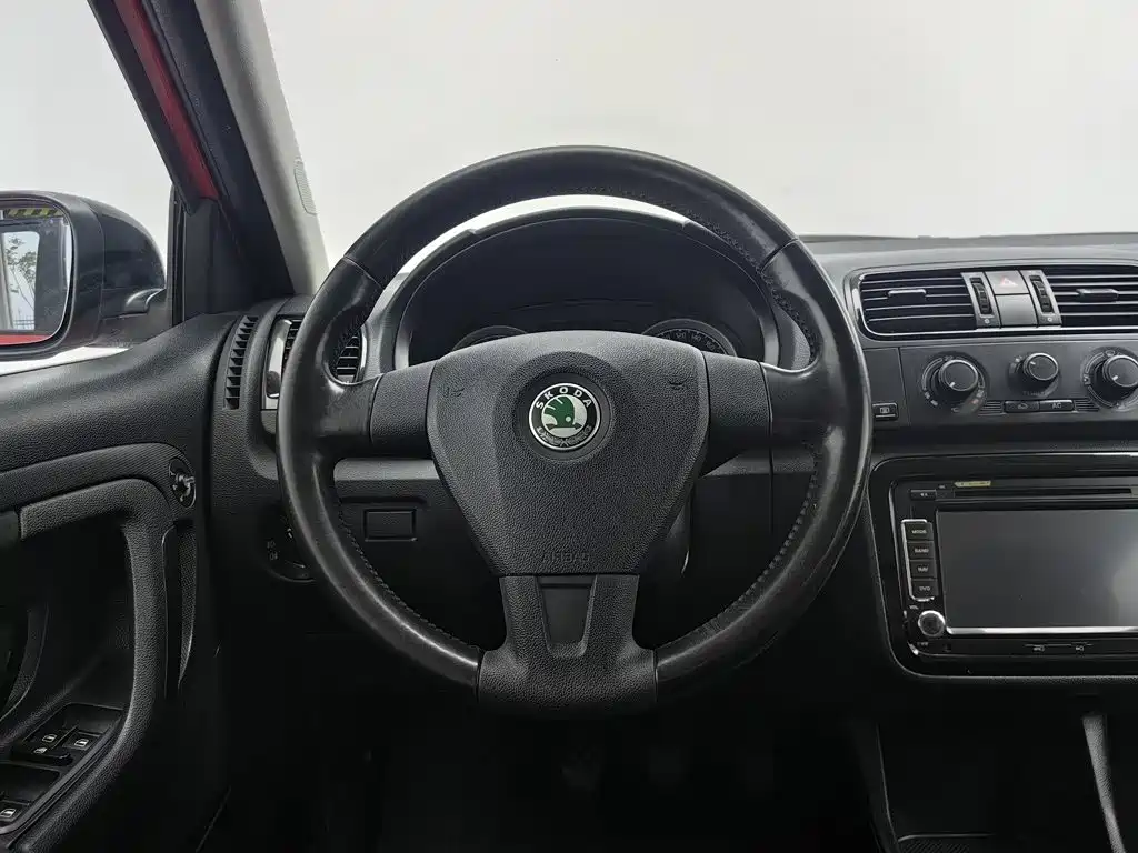 Skoda Fabia — миниатюра 11