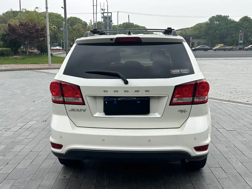 Dodge Journey — миниатюра 6
